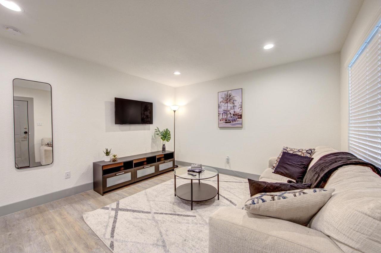 Trendy Midtown Apt, Walk To Shops & Sites, Pets Ok Houston Extérieur photo