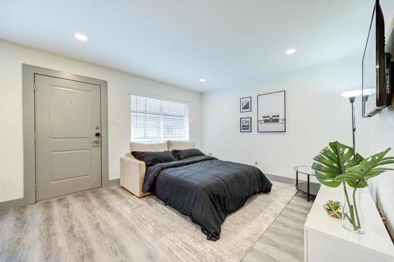 Trendy Midtown Apt, Walk To Shops & Sites, Pets Ok Houston Extérieur photo