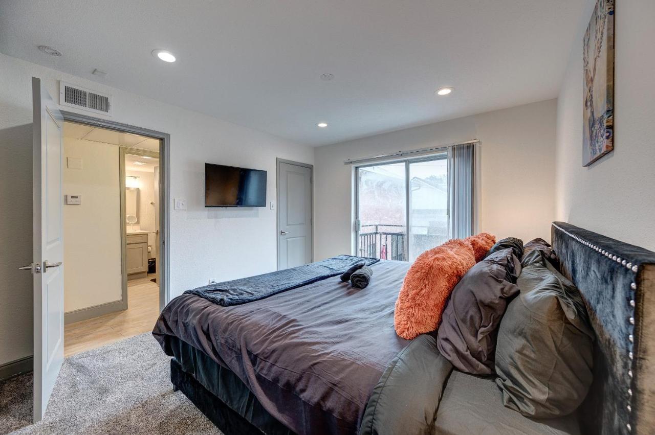 Trendy Midtown Apt, Walk To Shops & Sites, Pets Ok Houston Extérieur photo