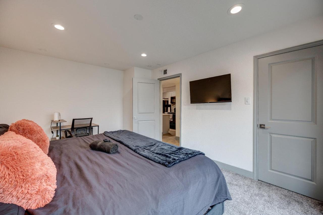 Trendy Midtown Apt, Walk To Shops & Sites, Pets Ok Houston Extérieur photo