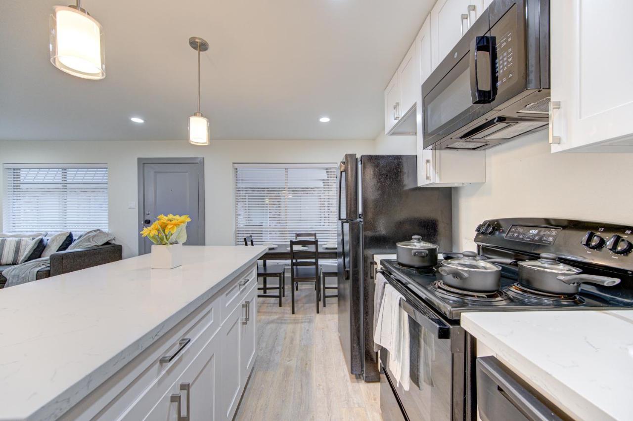 Trendy Midtown Apt, Walk To Shops & Sites, Pets Ok Houston Extérieur photo